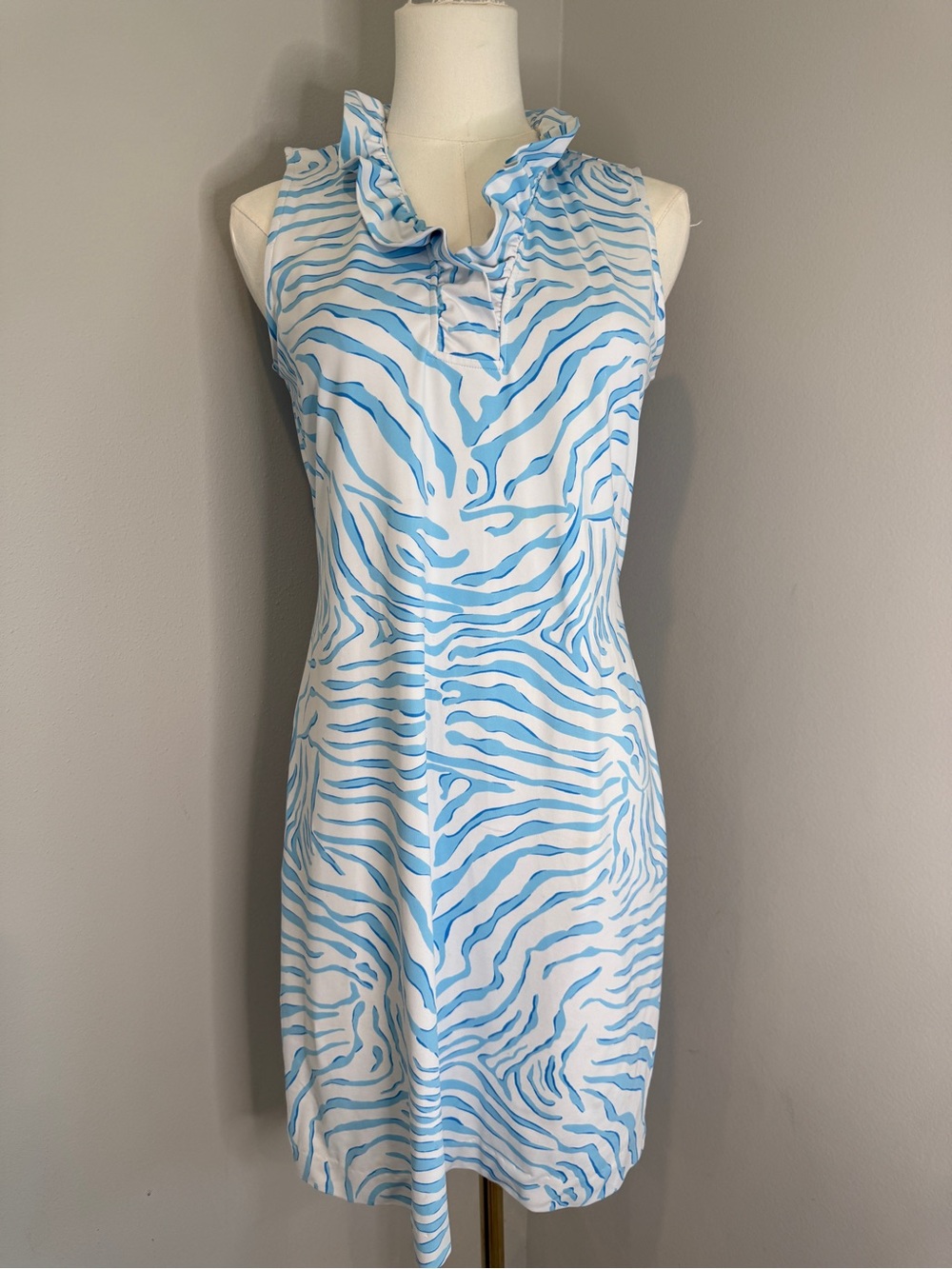 J. McLaughlin Blue & White Zebra-Style Ruffle Neck Top